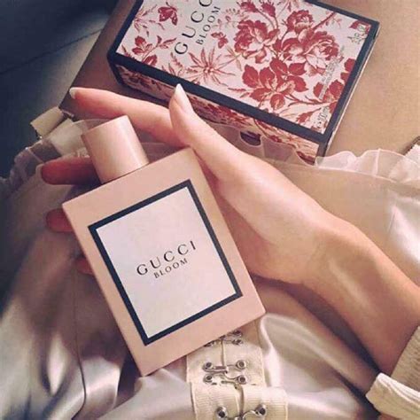 nước hoa gucci nữ mùi nào thơm nhất|hương hoa gucci flora.